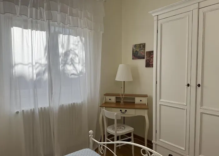 Le Jardin Fleuri לינה וארוחת בוקר *