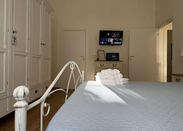 לינה וארוחת בוקר Le Jardin Fleuri