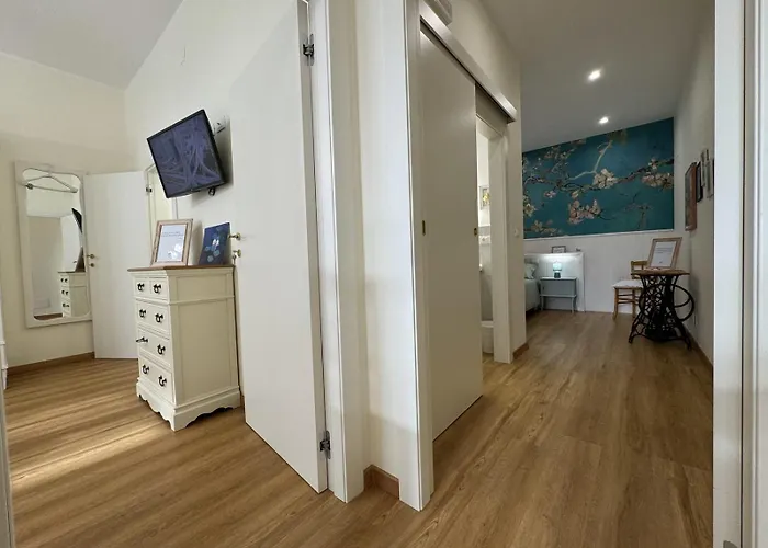 לינה וארוחת בוקר Le Jardin Fleuri