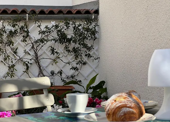 Le Jardin Fleuri לינה וארוחת בוקר Castelluccio Valmaggiore