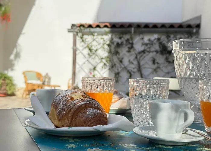 فندق مبيت وإفطار Le Jardin Fleuri Castelluccio Valmaggiore