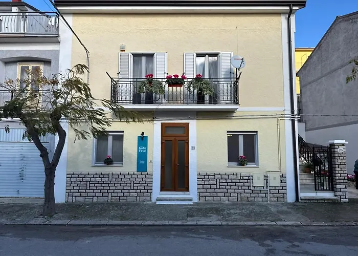 فندق مبيت وإفطار Le Jardin Fleuri Castelluccio Valmaggiore